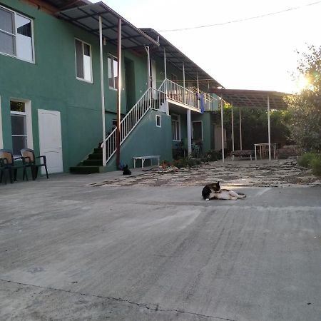 Guest House On Shakirbay 11 ซุคุม ภายนอก รูปภาพ