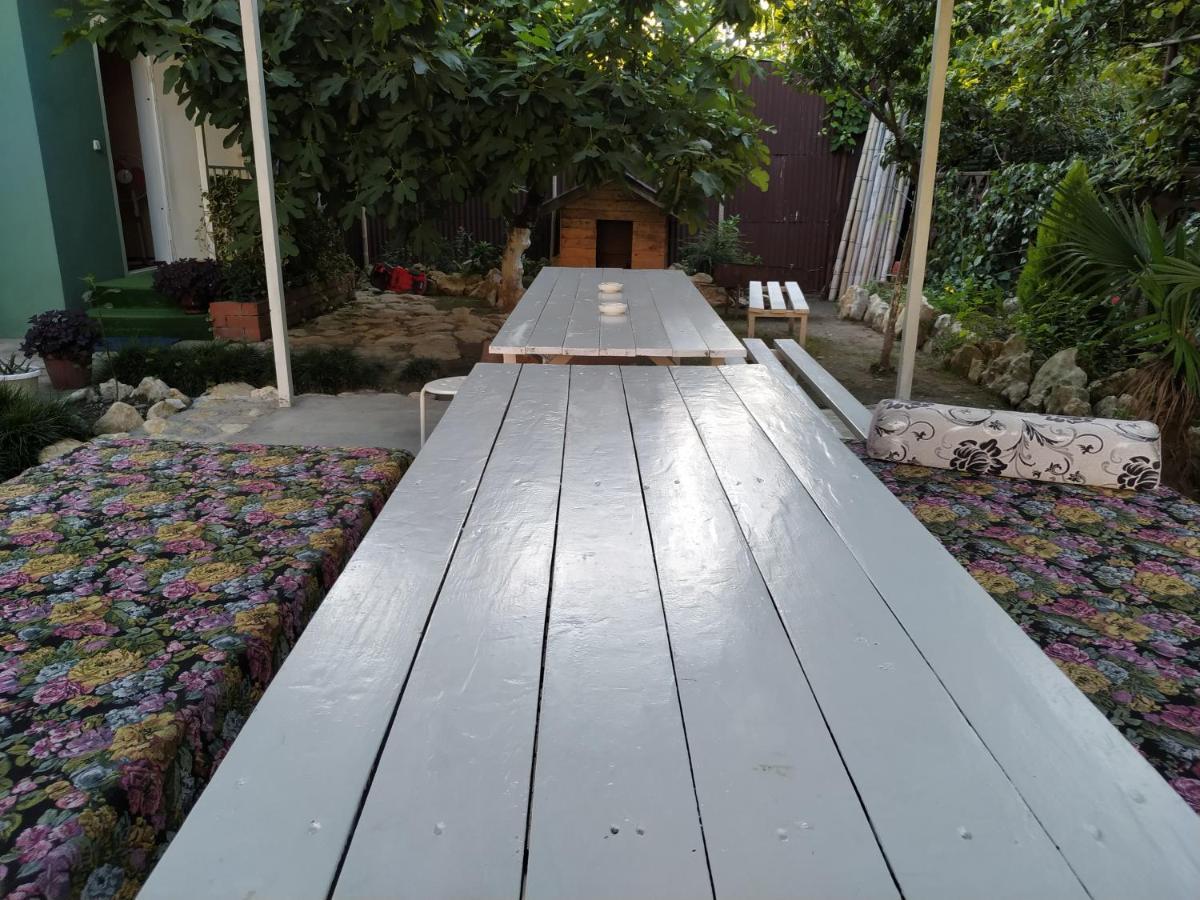 Guest House On Shakirbay 11 ซุคุม ภายนอก รูปภาพ