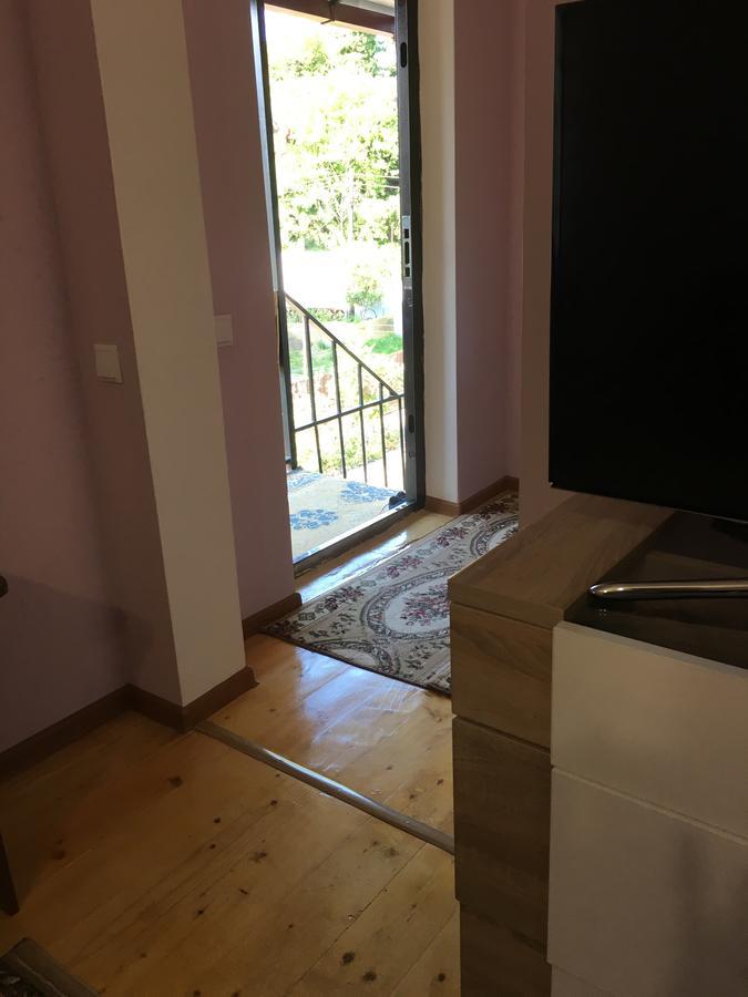 Guest House On Shakirbay 11 ซุคุม ภายนอก รูปภาพ