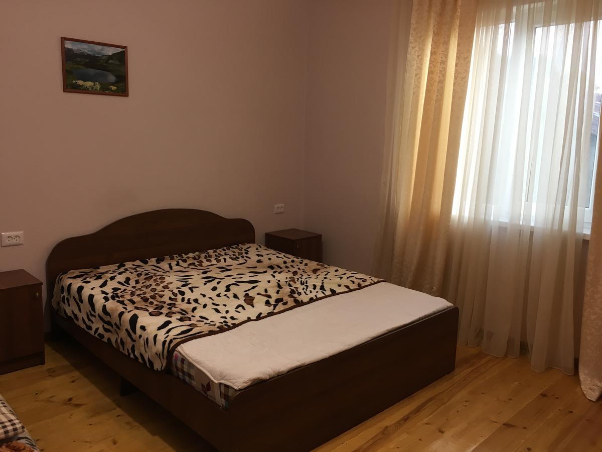 Guest House On Shakirbay 11 ซุคุม ภายนอก รูปภาพ